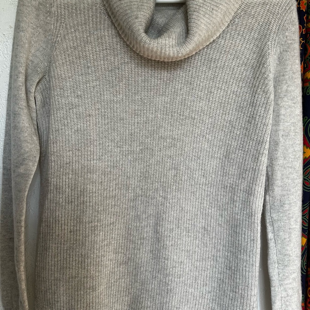 Theory 100% Cashmere Heather Gray Cowl Neck Sweater